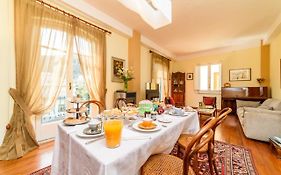 La Camelia Apartment